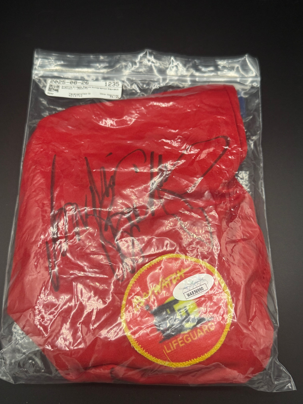 Baywatch – Roter Lifeguard Badeanzug | Handsigniert von Angelica Bridges | JSA COA #WA856990 | One Size